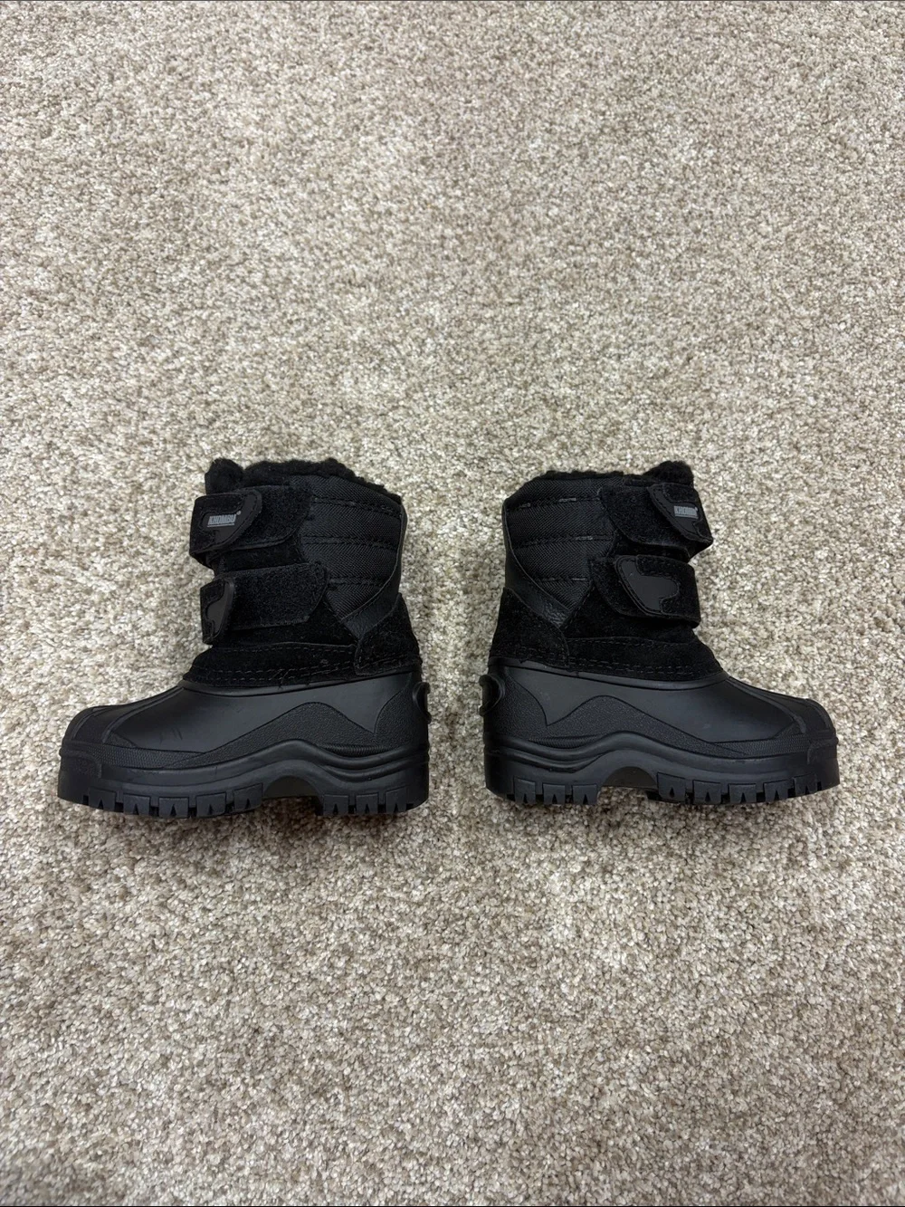 Khombu black snow boots size 6